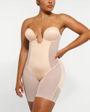 (image for) Shapellxofficial AirSlim® Deep Plunge Butt-Lifting Bodysuit