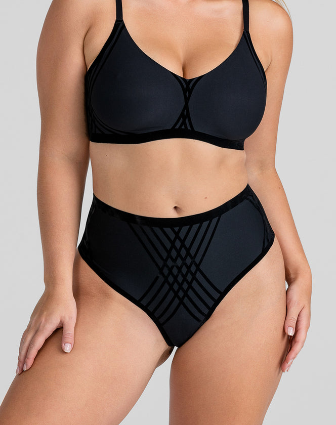 Honeylove Silhouette Thong
Honeylove Silhouette Thong