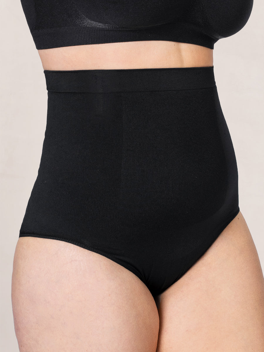 Shapermint Essentials Everyday Comfort High-Waisted Shaper Panty
Shapermint Essentials Everyday Comfort High-Waisted Shaper Panty
